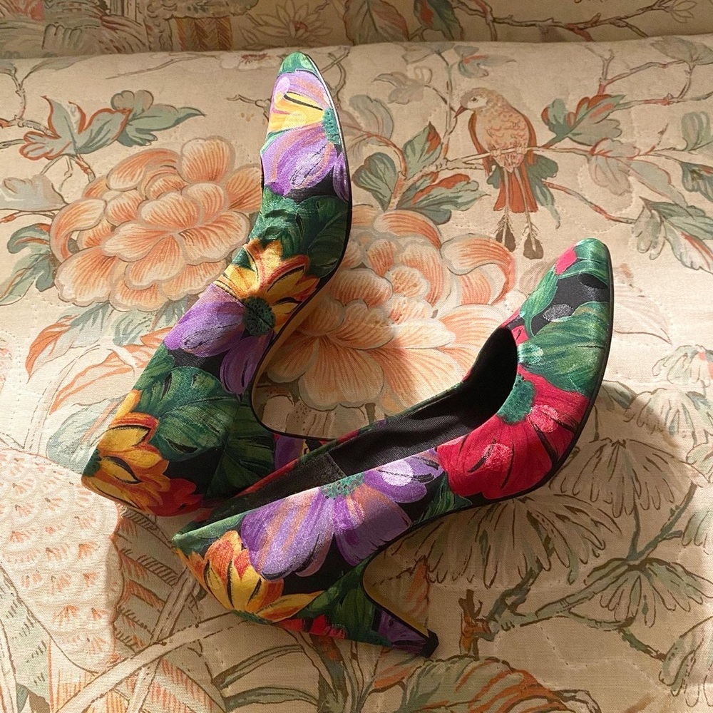 Vintage 80s 90s Floral Pumps